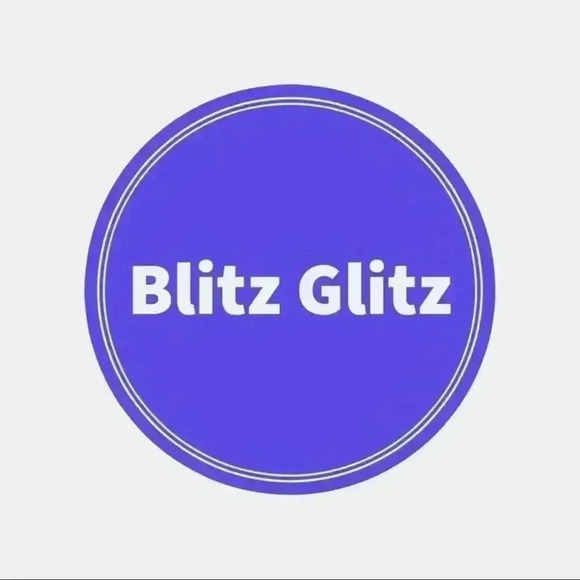 Blitz Glitz 
LIBERATING FASHION - Picture 3 of 3